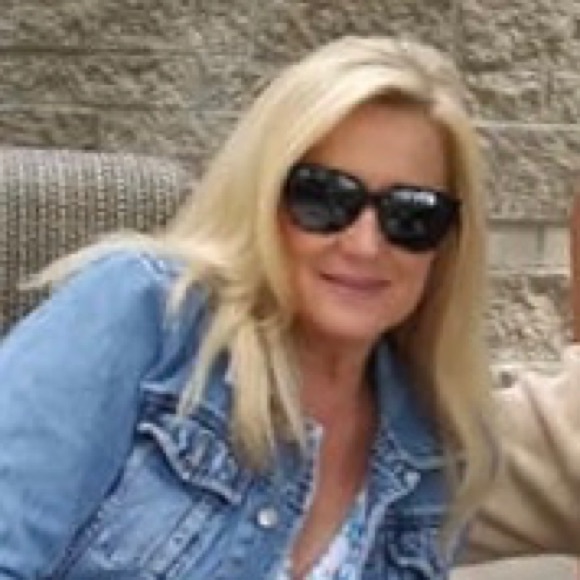 Meet the Posher Other - Meet your Posher, Karie